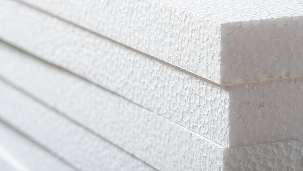 EPS systems are a render coat, applied over the top of combustible expanded polystyrene.